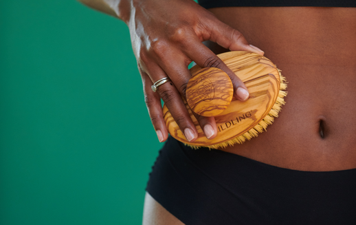 Tone the Belly With the Aura Collection